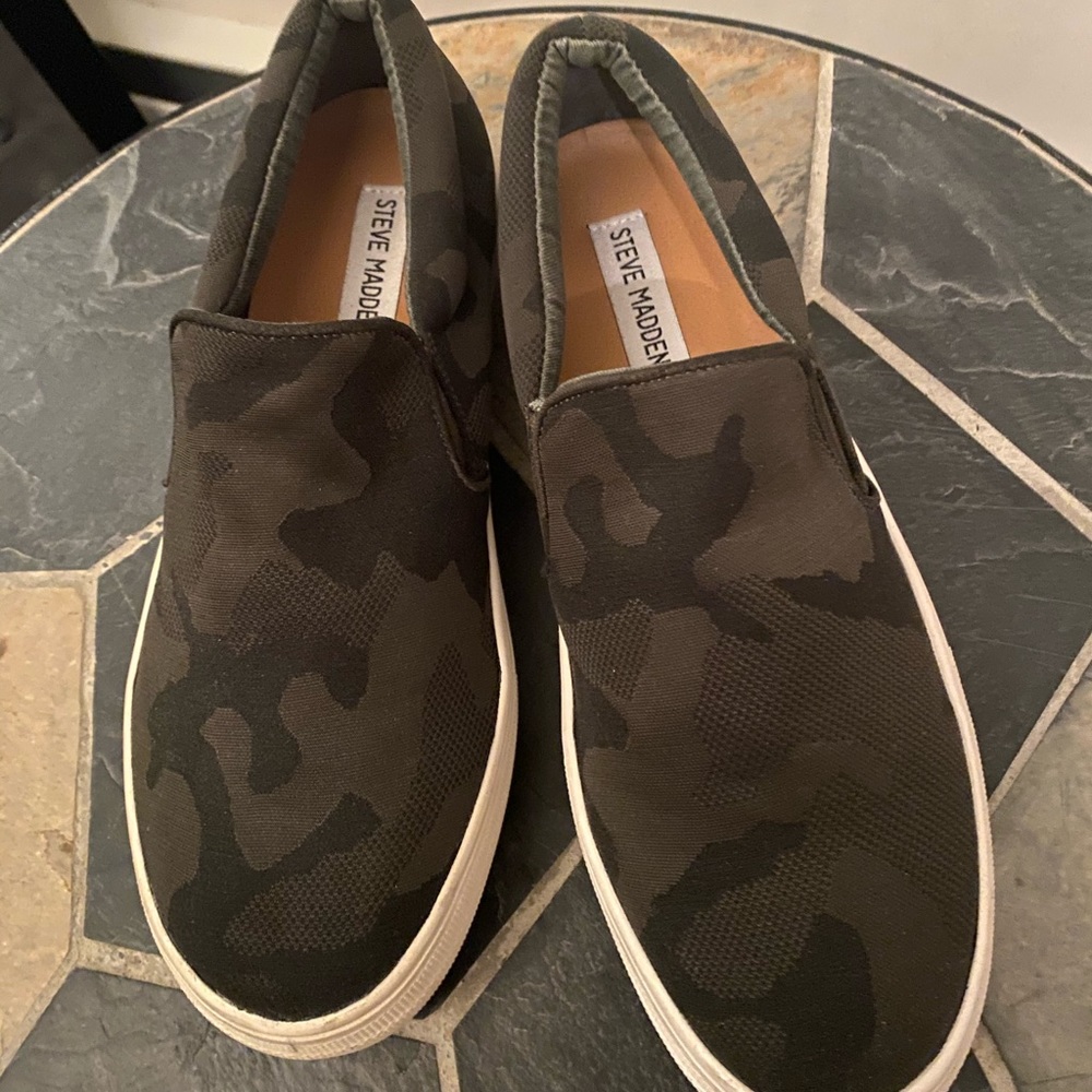 steve madden slip ons